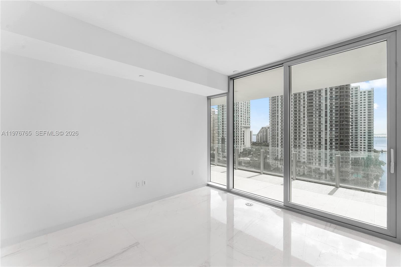 300 Biscyane Blvd Way 1202 photo 13