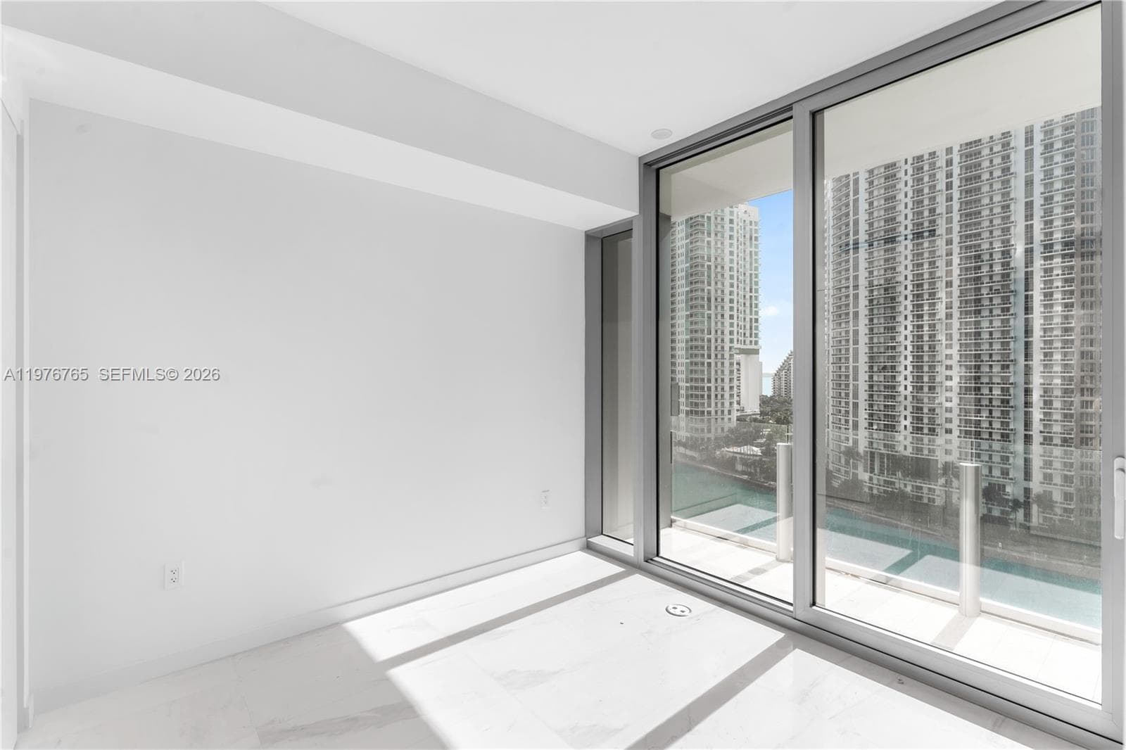 300 Biscyane Blvd Way 1202 photo 21