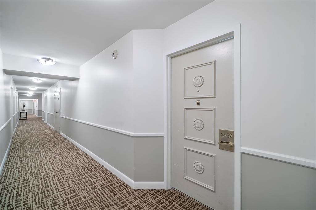 300 Three Islands Boulevard 306 photo 2