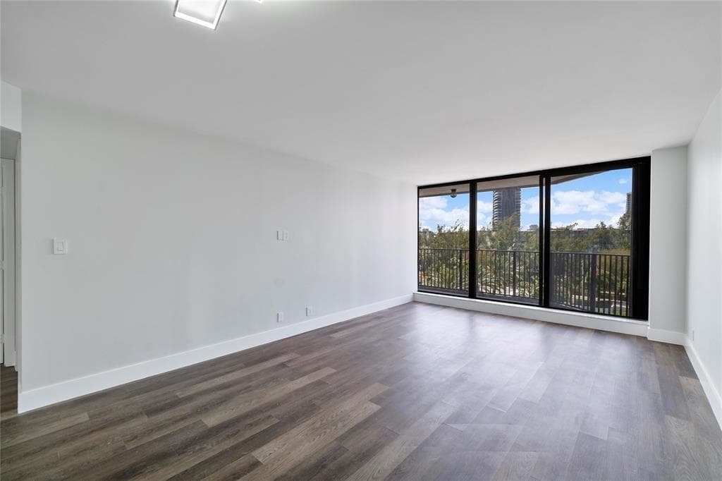300 Three Islands Boulevard 306 photo 6