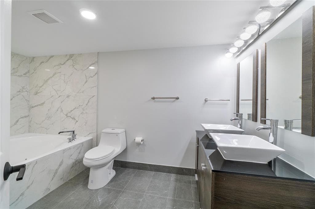 300 Three Islands Boulevard 306 photo 20