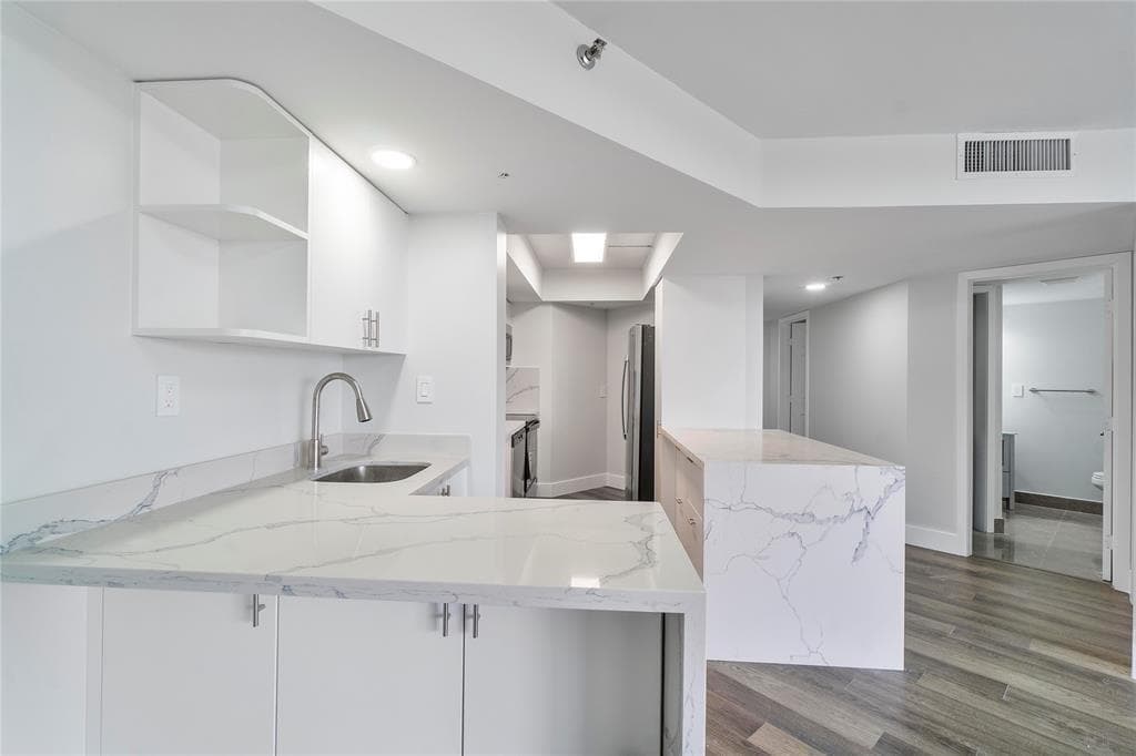 300 Three Islands Boulevard 306 photo 10