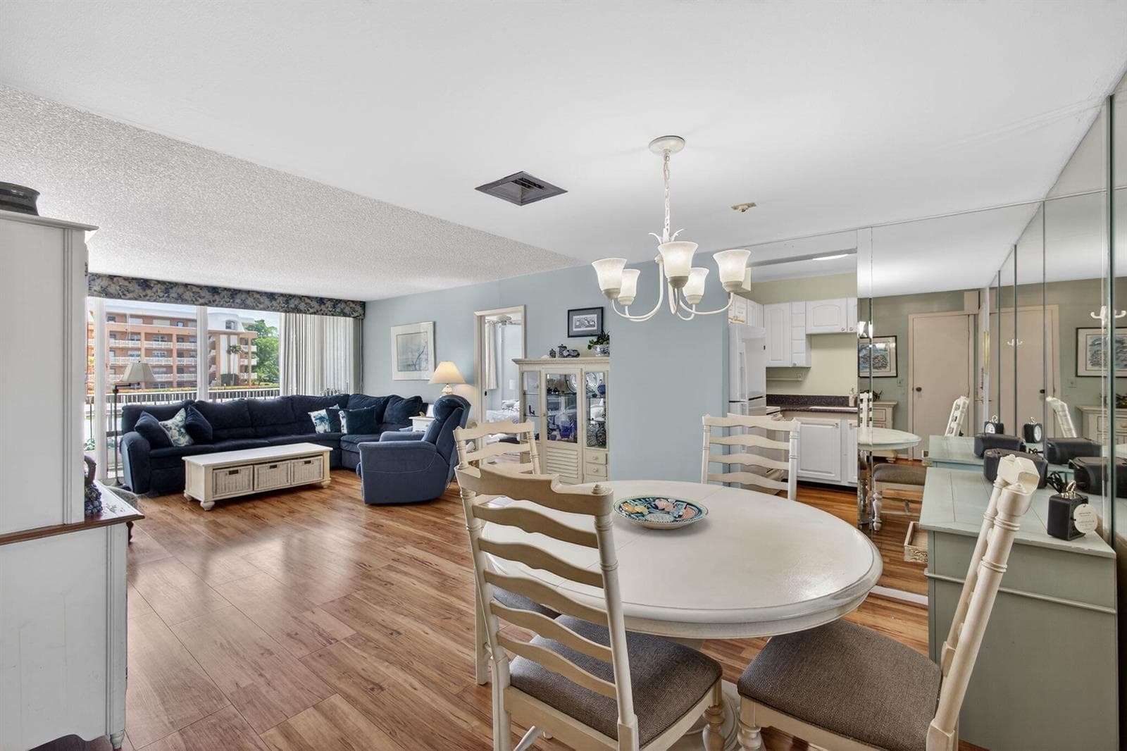 336 Golfview Road 207 photo 2