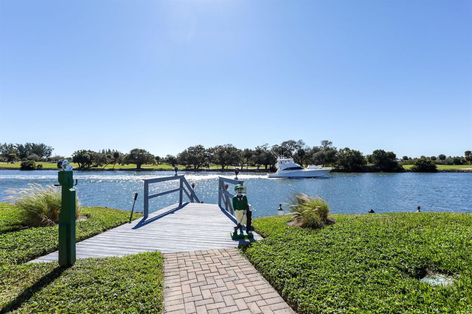 336 Golfview Road 207 photo 21
