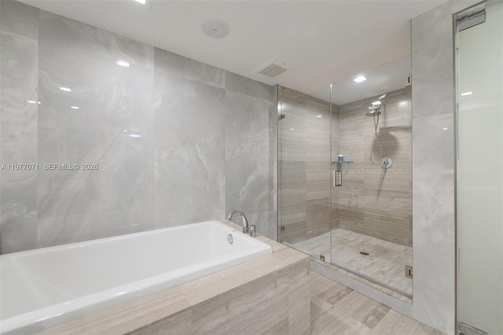 3951 S Ocean Dr 402 photo 18