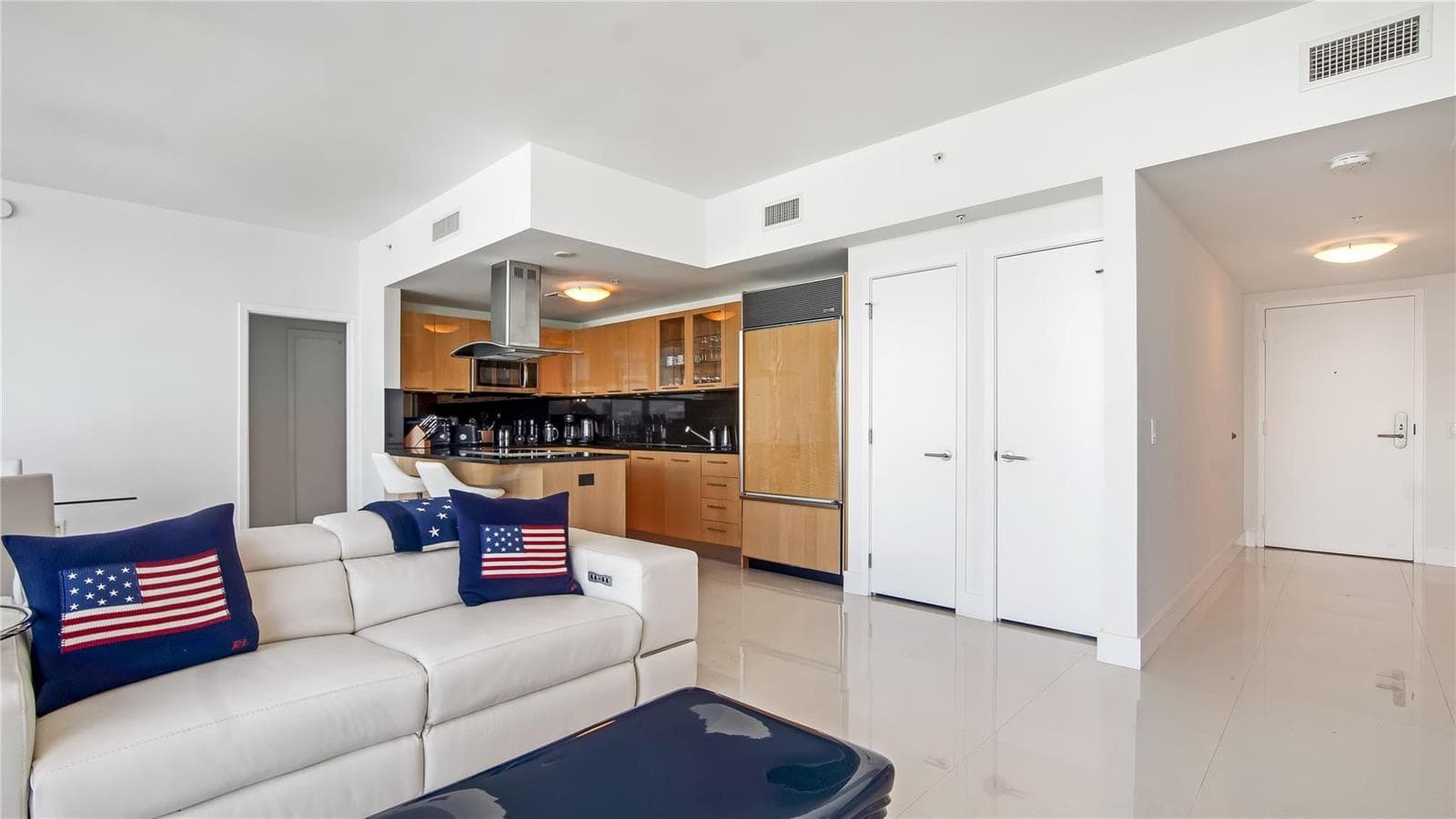 6899 Collins Avenue 1203 photo 18