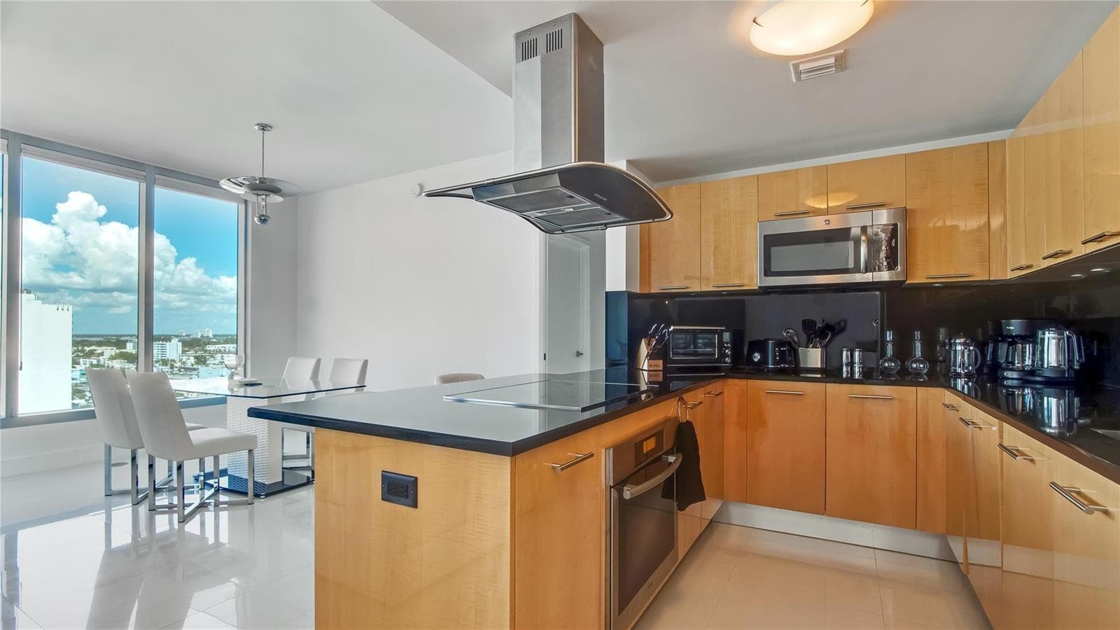 6899 Collins Avenue 1203 photo 4