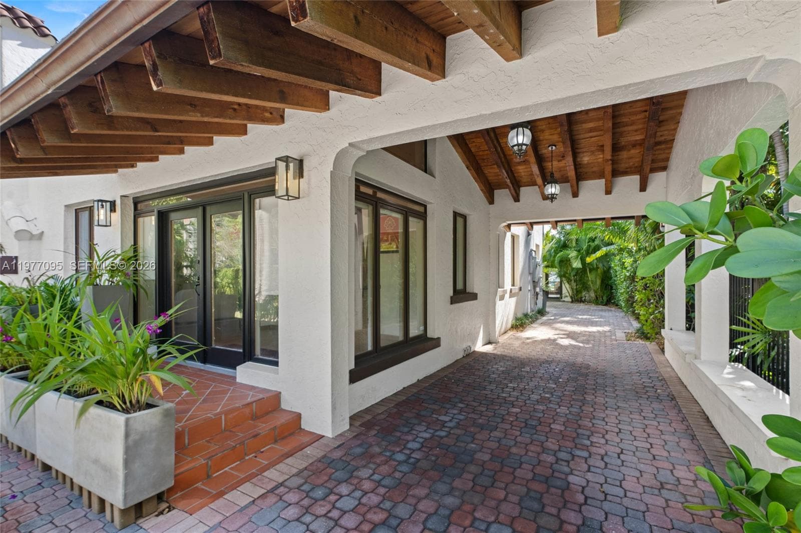 1028 NE 84th St photo 5