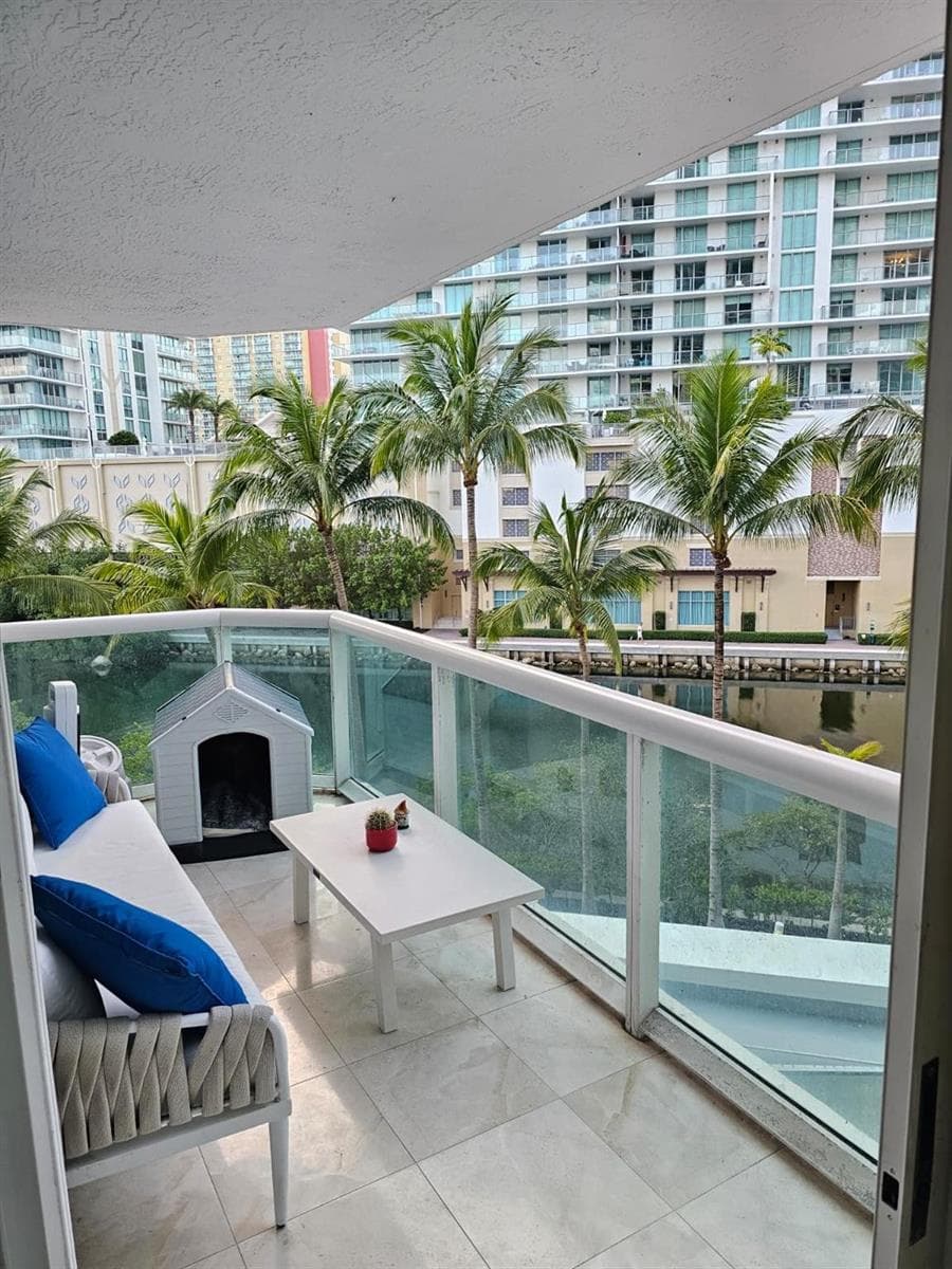 16500 Collins Avenue 356 photo 8