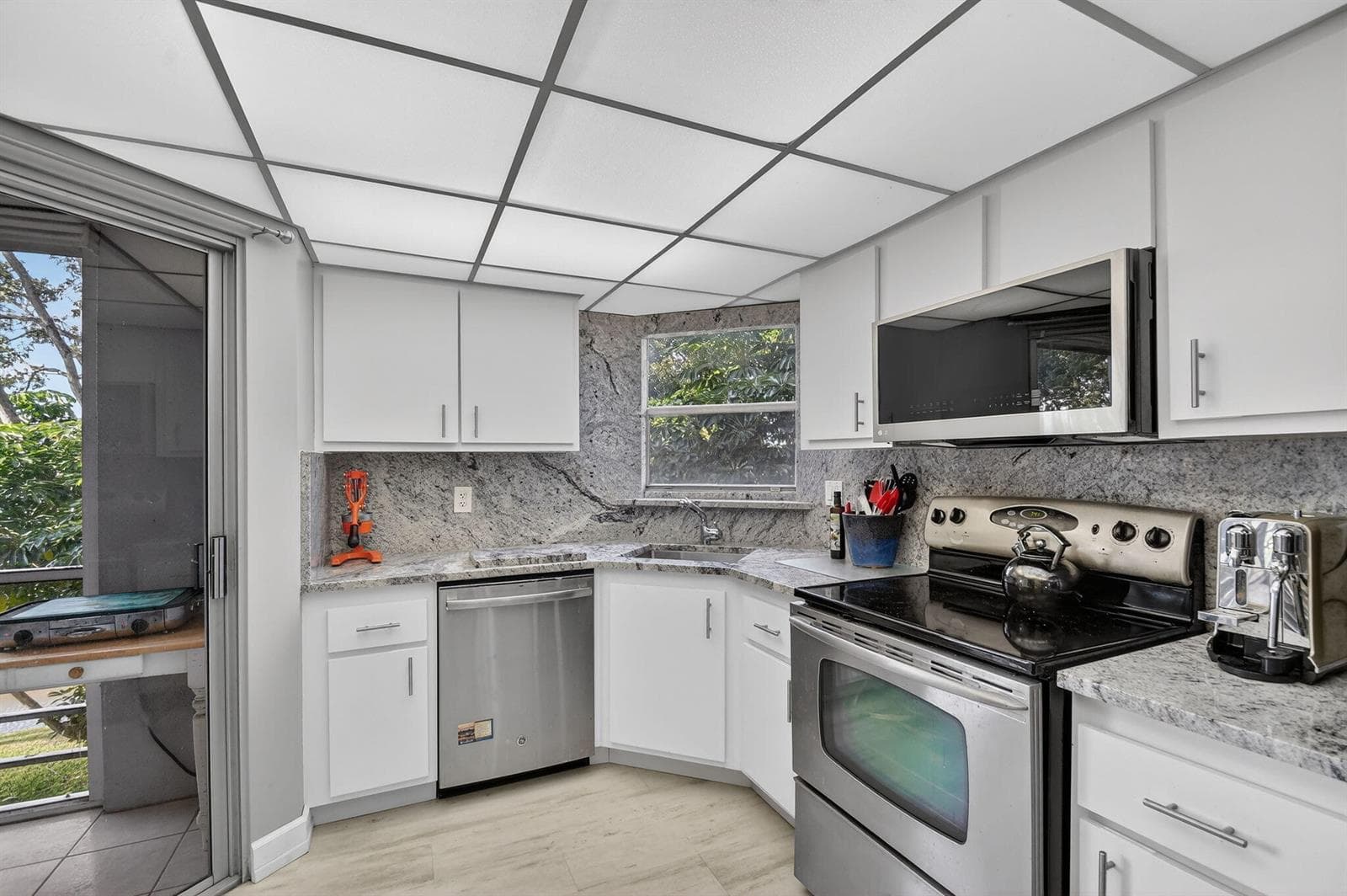 3524 Via Poinciana 303 photo 8