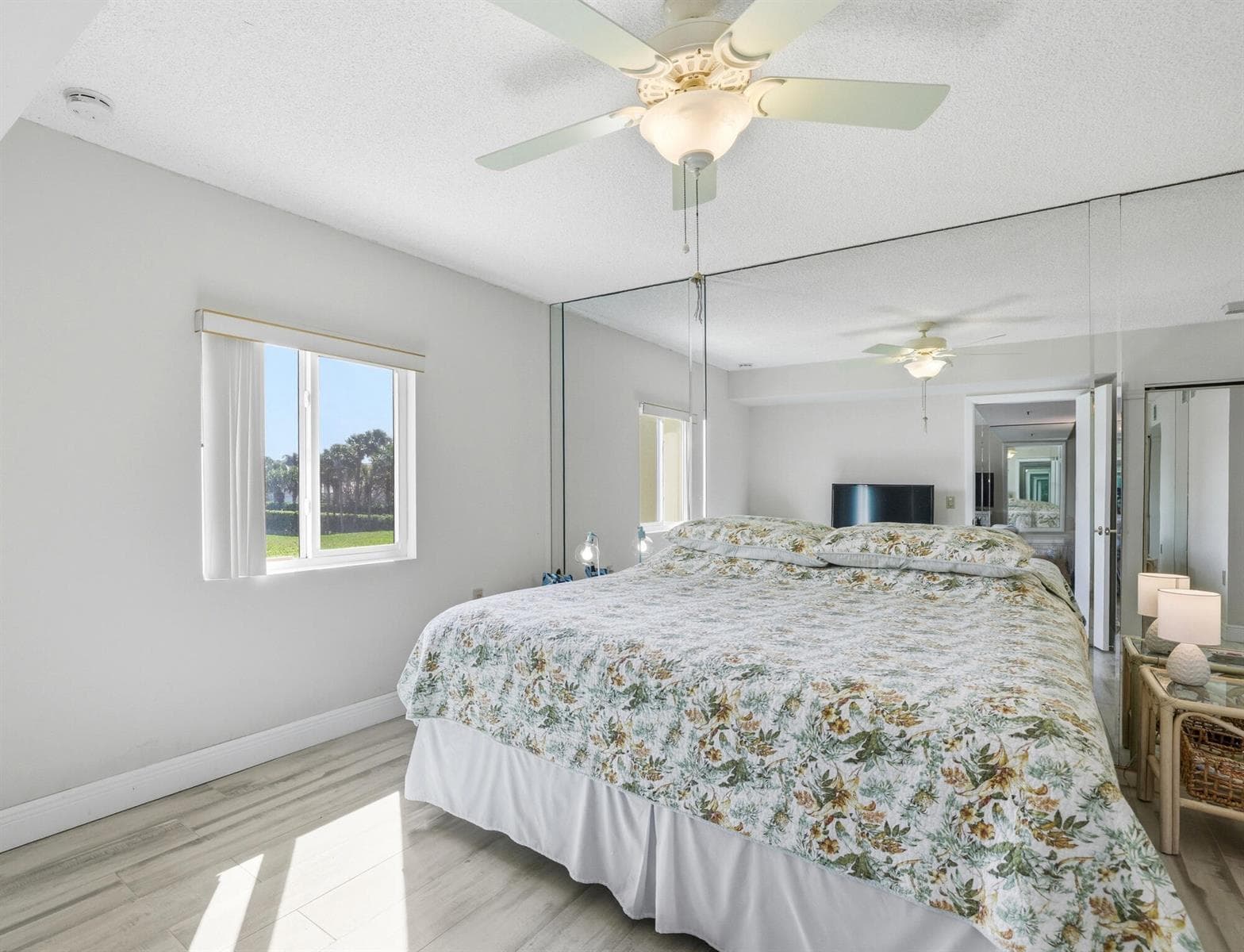 401 Ocean Bluffs Boulevard 104 photo 20