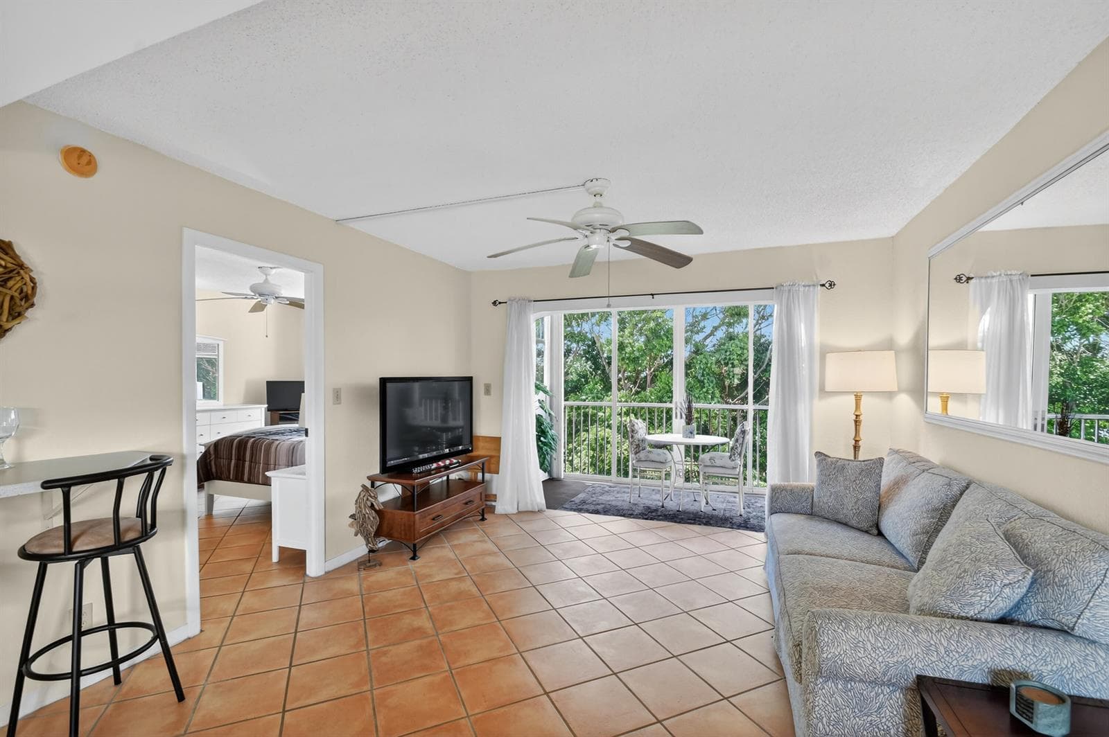 1810 New Palm Way 415 photo 2
