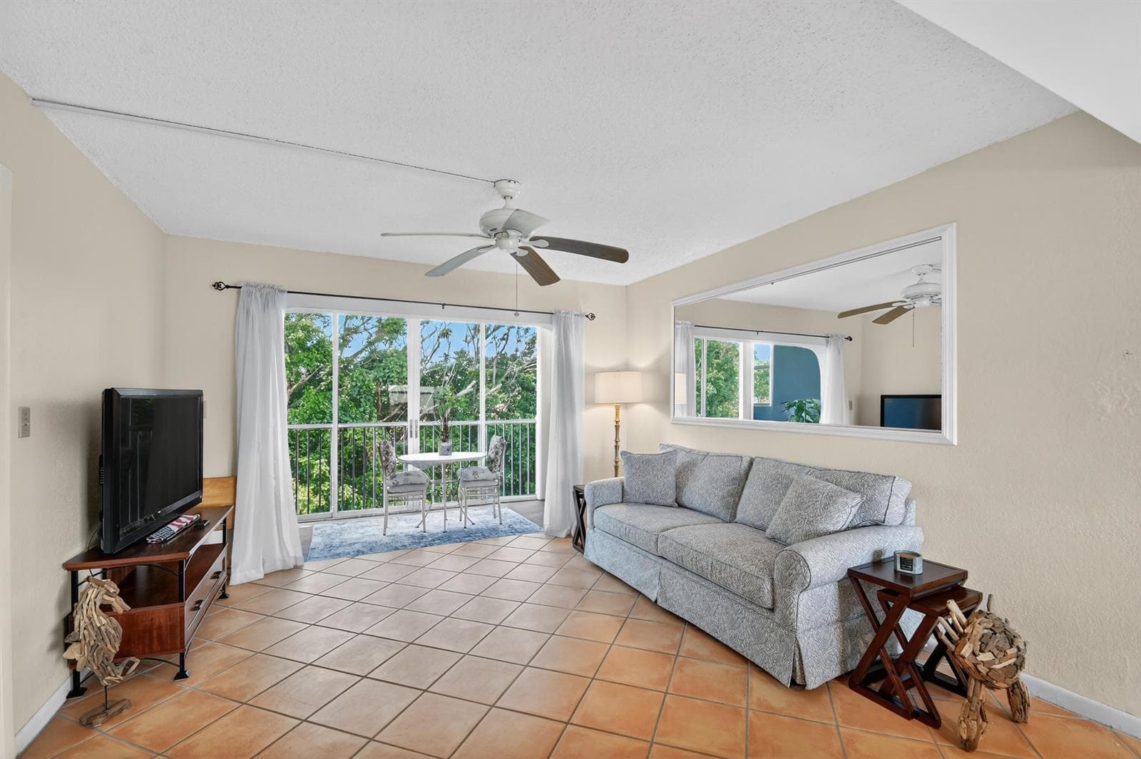 1810 New Palm Way 415 photo 6