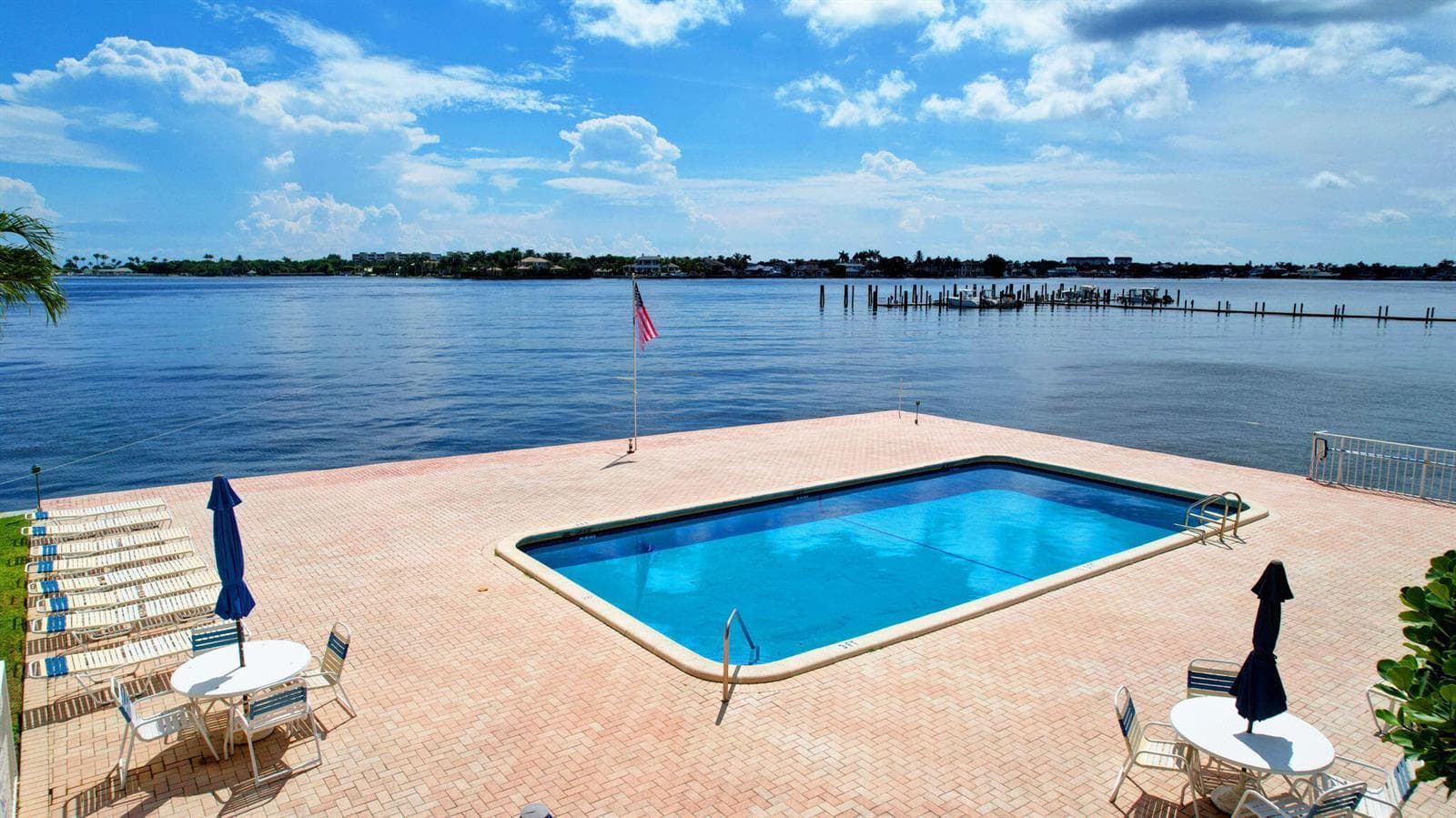 1810 New Palm Way 415 photo 1