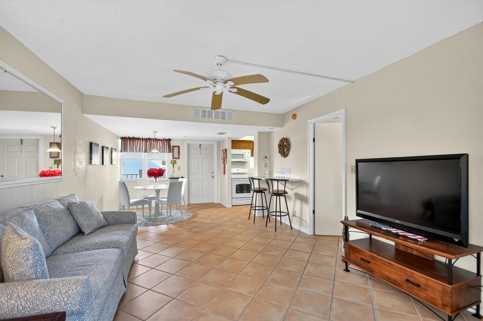 1810 New Palm Way 415 photo 14