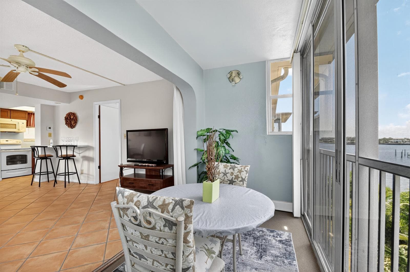 1810 New Palm Way 415 photo 11