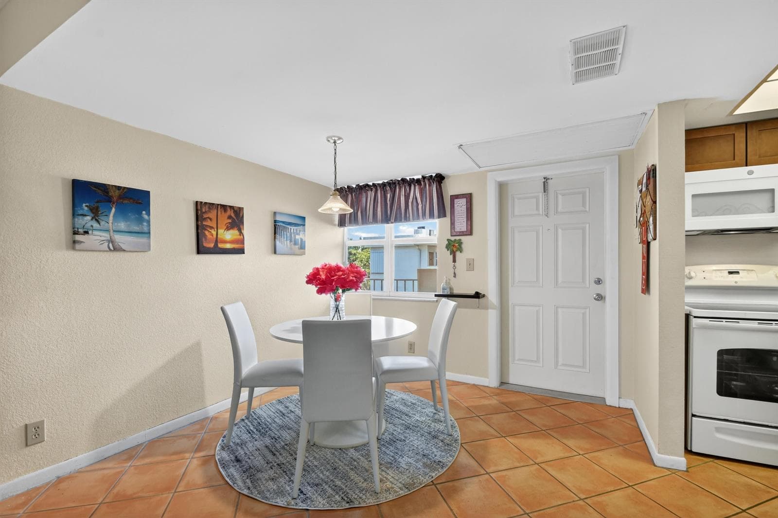 1810 New Palm Way 415 photo 4