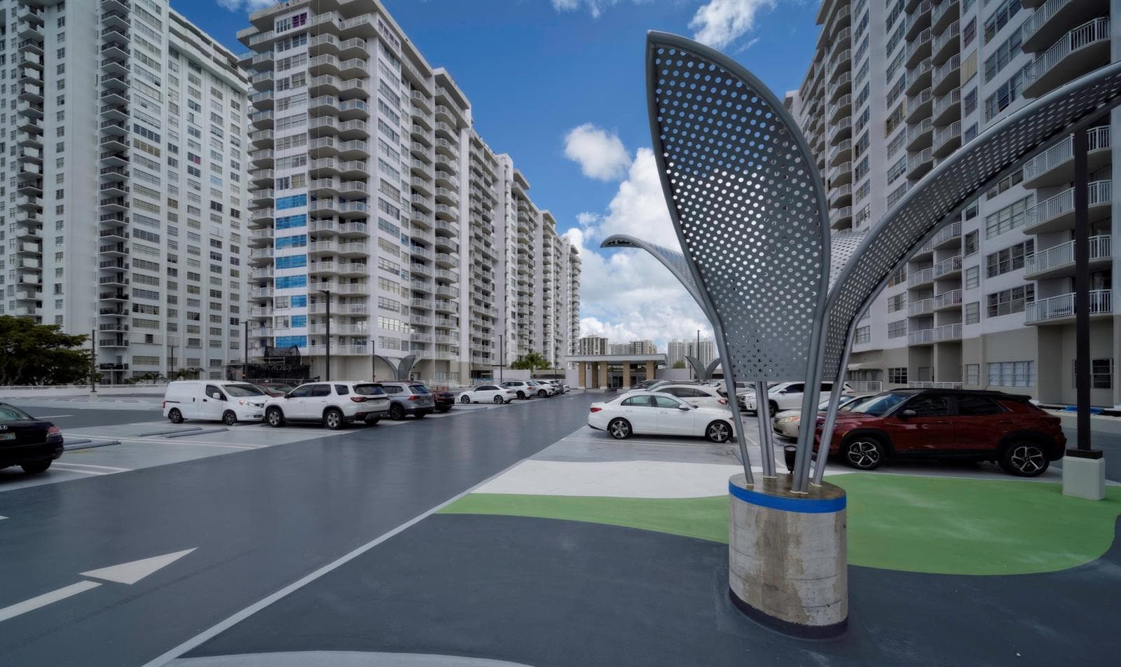 18081 Biscayne Boulevard 403 photo 13
