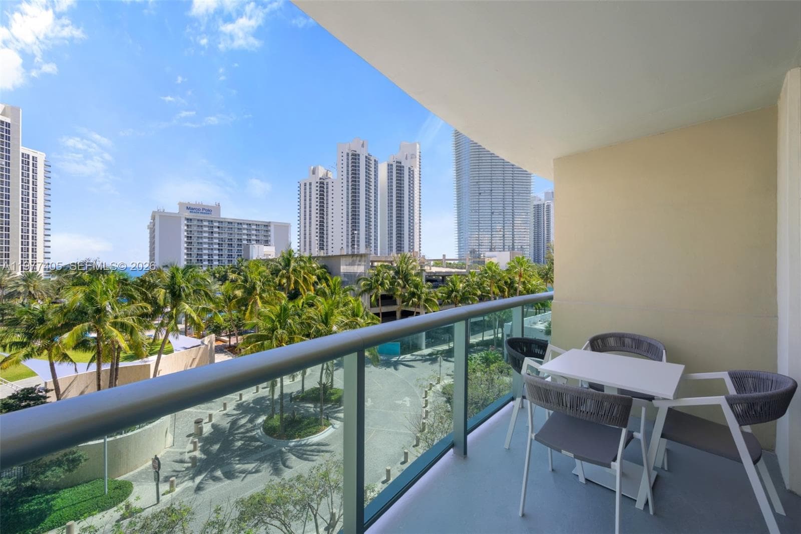 19370 Collins Ave 507 photo 2