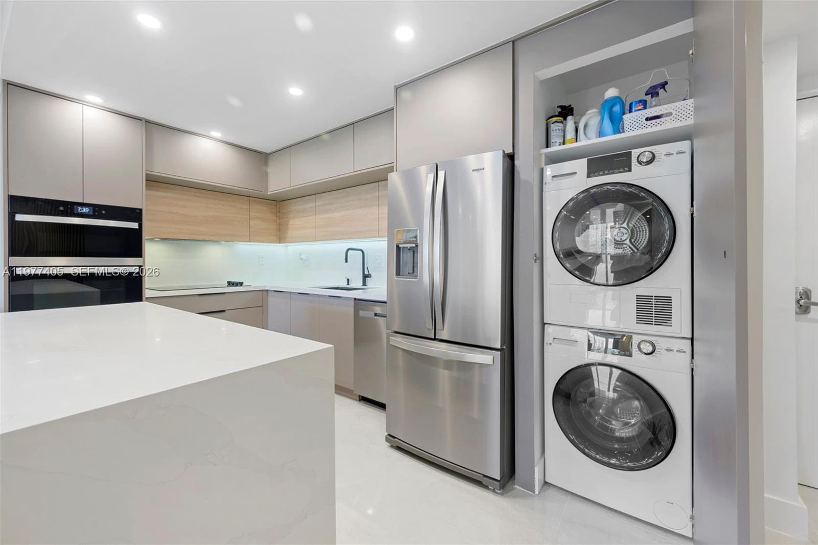 19370 Collins Ave 507 photo 9