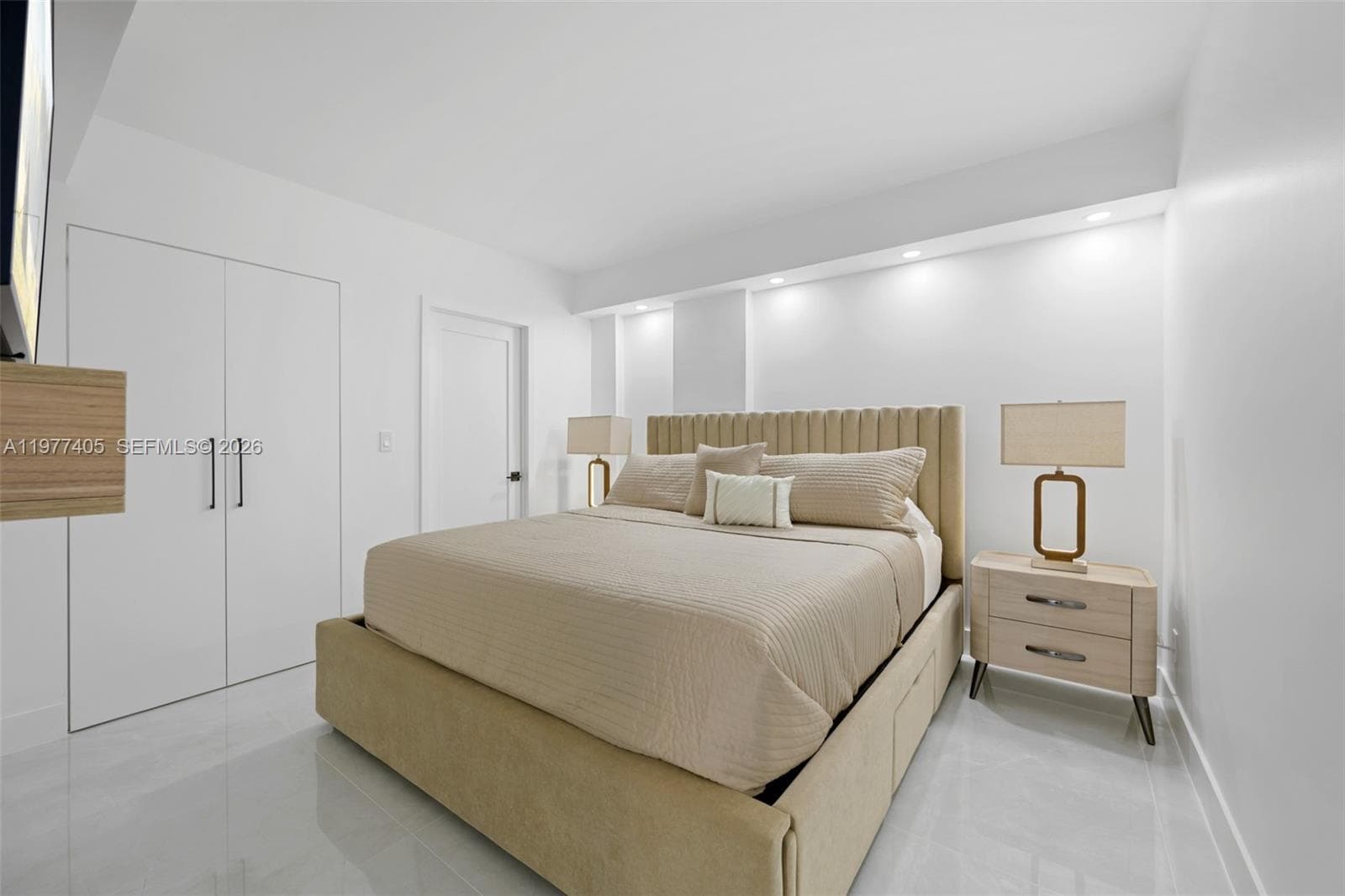 19370 Collins Ave 507 photo 11