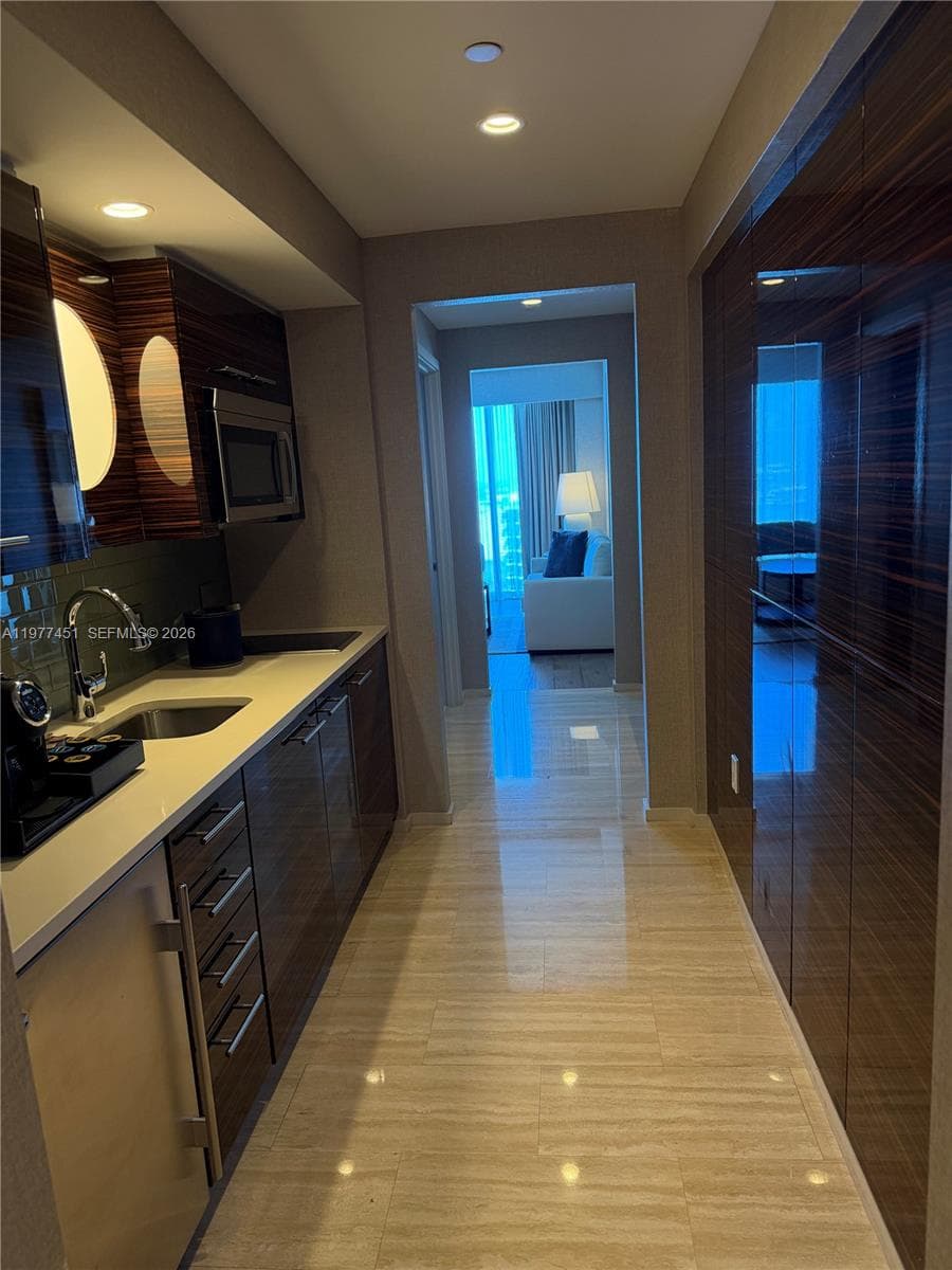 551 N Fort Lauderdale Beach Blvd R2201 photo 14