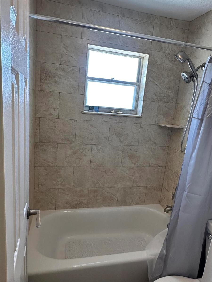 801 Hummingbird Way 201 photo 17