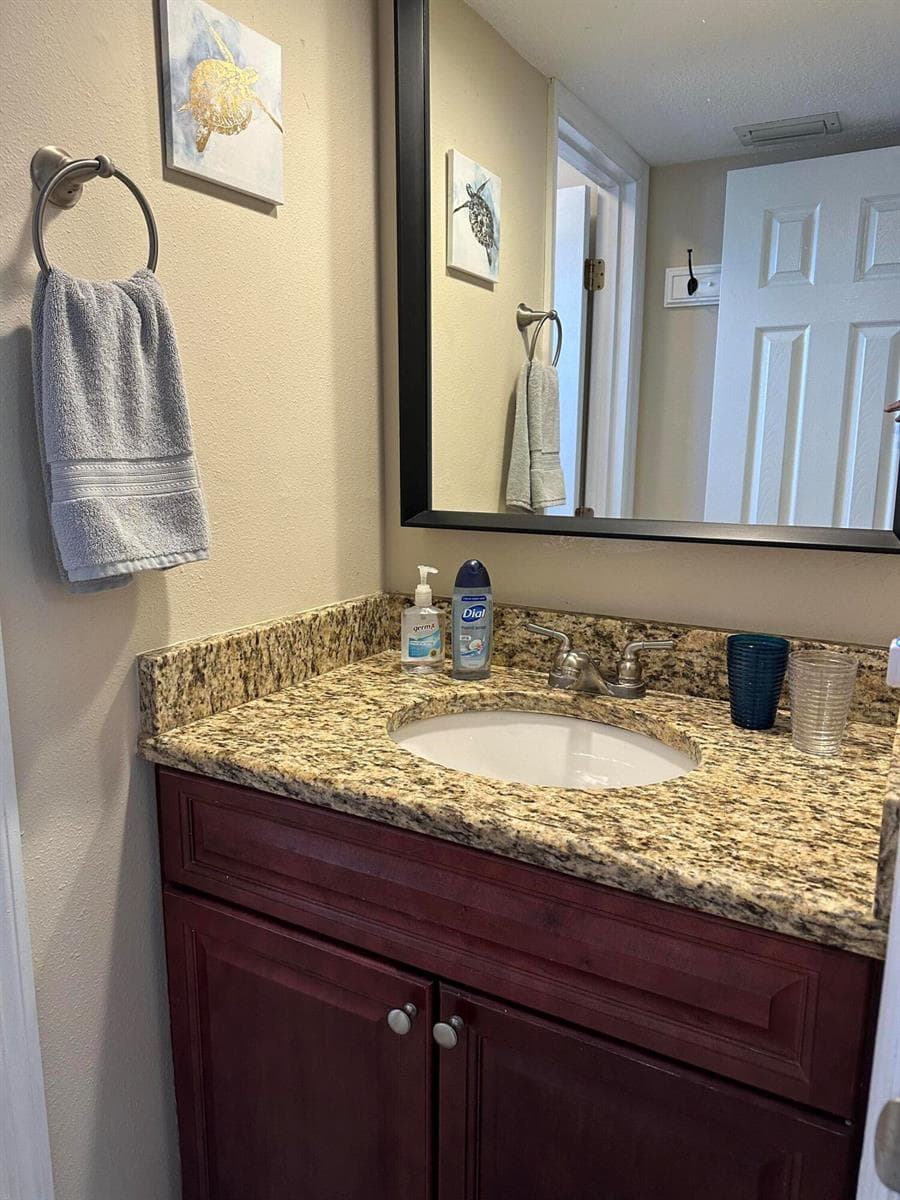 801 Hummingbird Way 201 photo 16