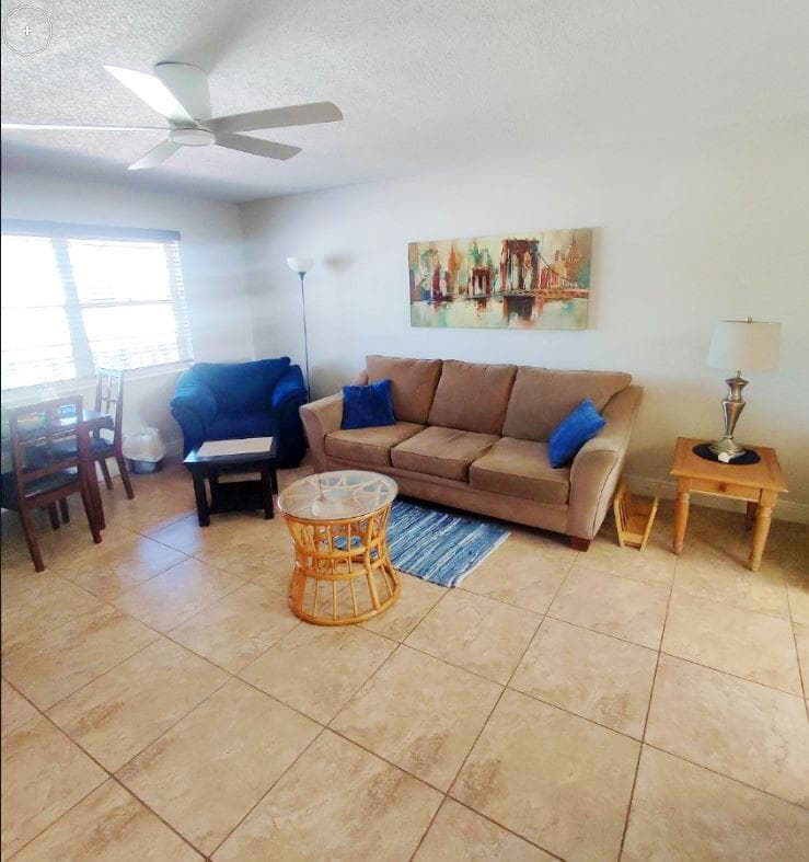 801 Hummingbird Way 205 photo 2