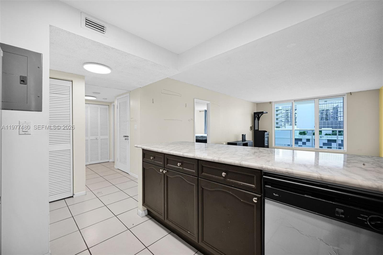 2301 Collins Ave 802 photo 5