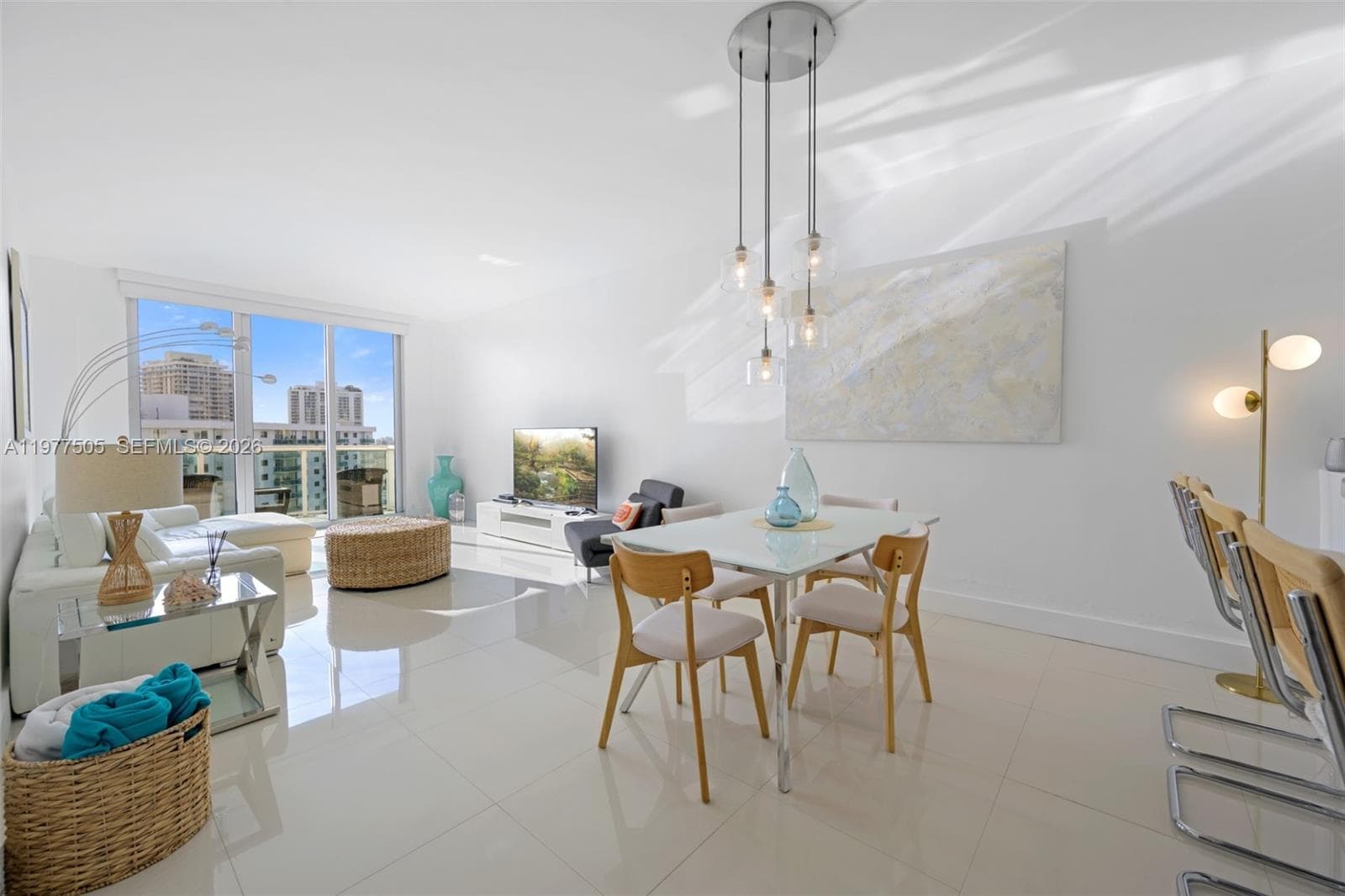 19370 Collins Ave PH-14 photo 4