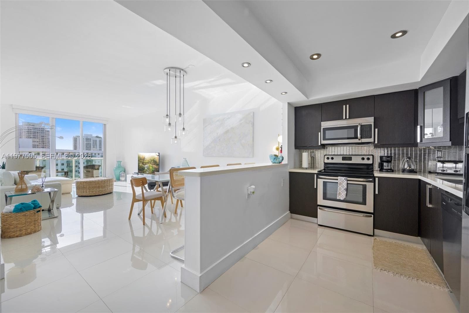 19370 Collins Ave PH-14 photo 8