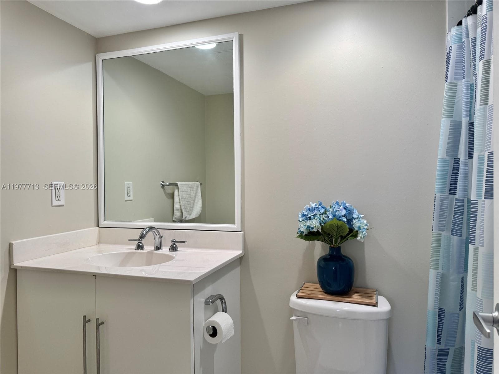 3000 OCEAN DR 1006 photo 18