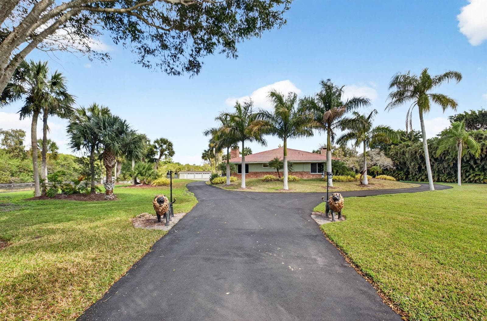 10965 La Reina Road photo 3