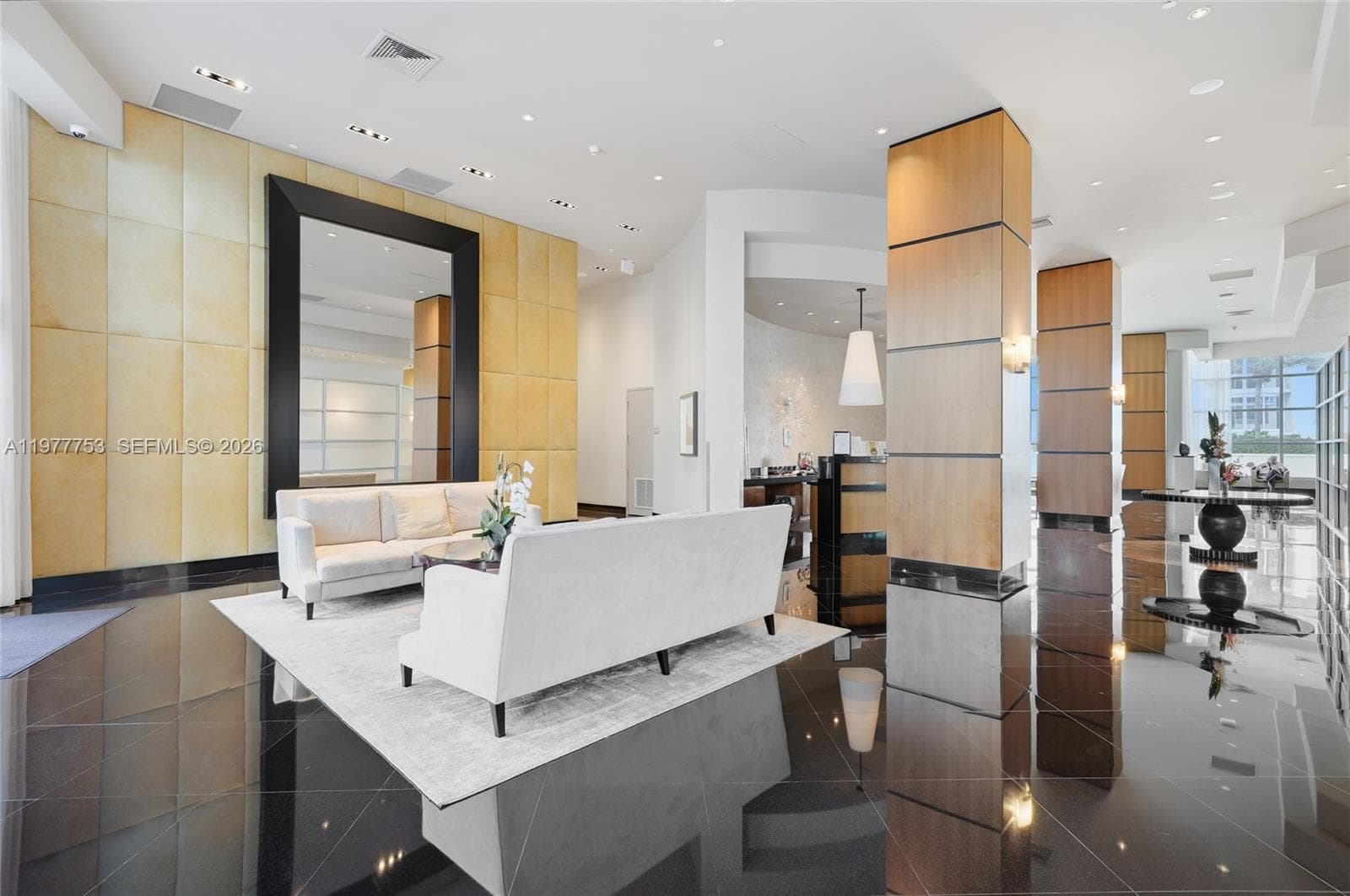 3101 Ocean Dr 2807 photo 6