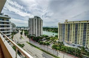 5555 Collins Ave 15W photo 4