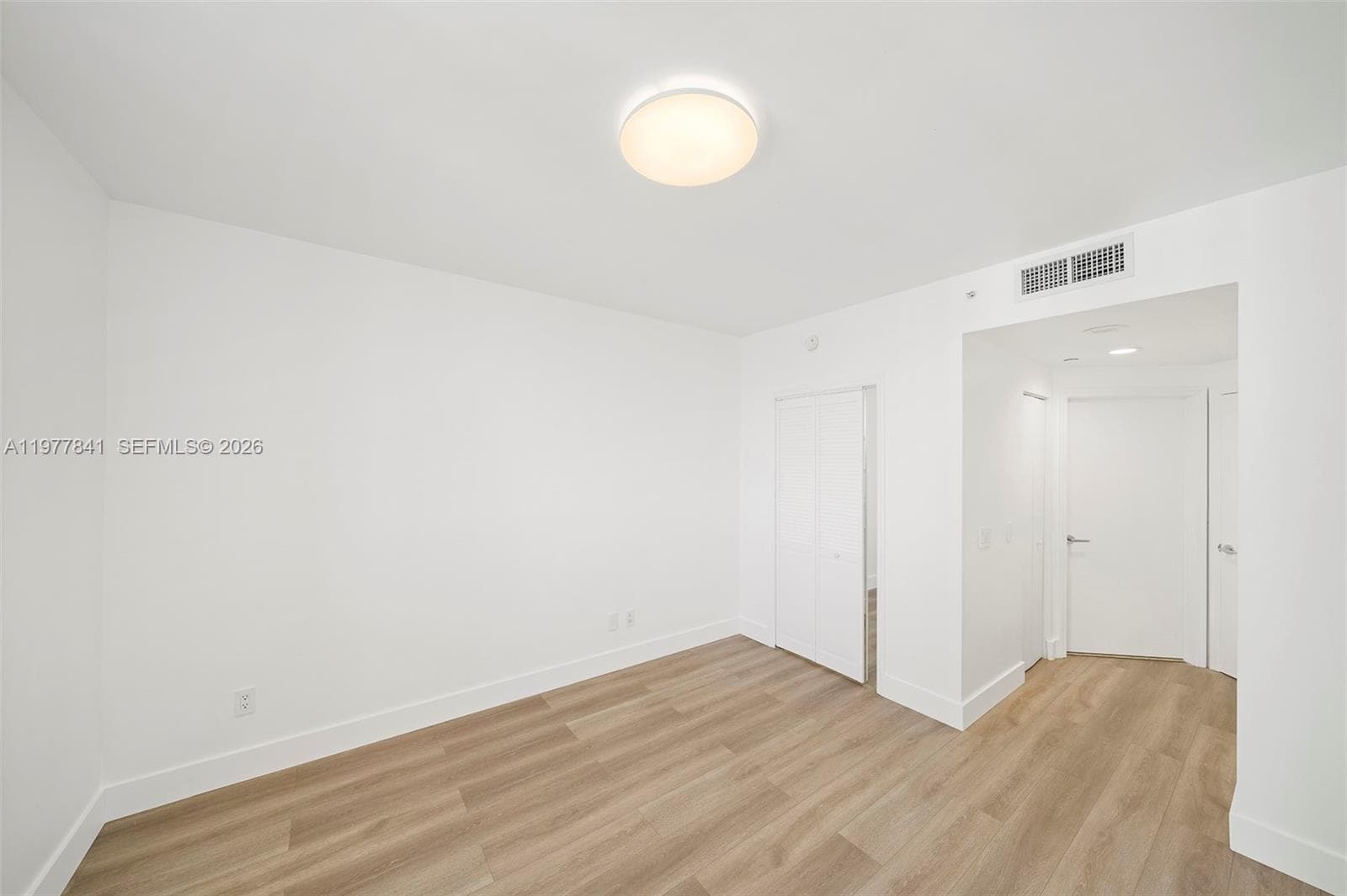 4775 Collins Ave 2507 photo 14