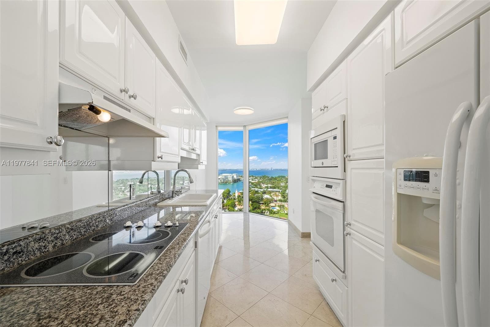 4775 Collins Ave 2507 photo 8