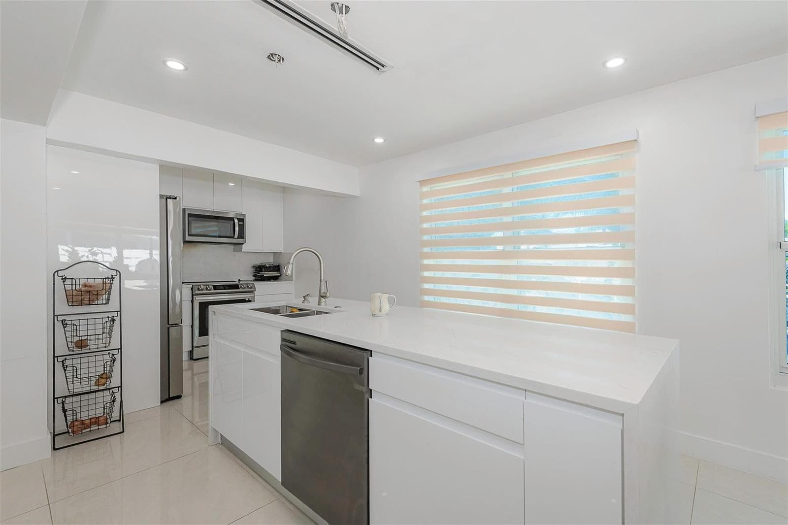 825 Argonaut Isle photo 12