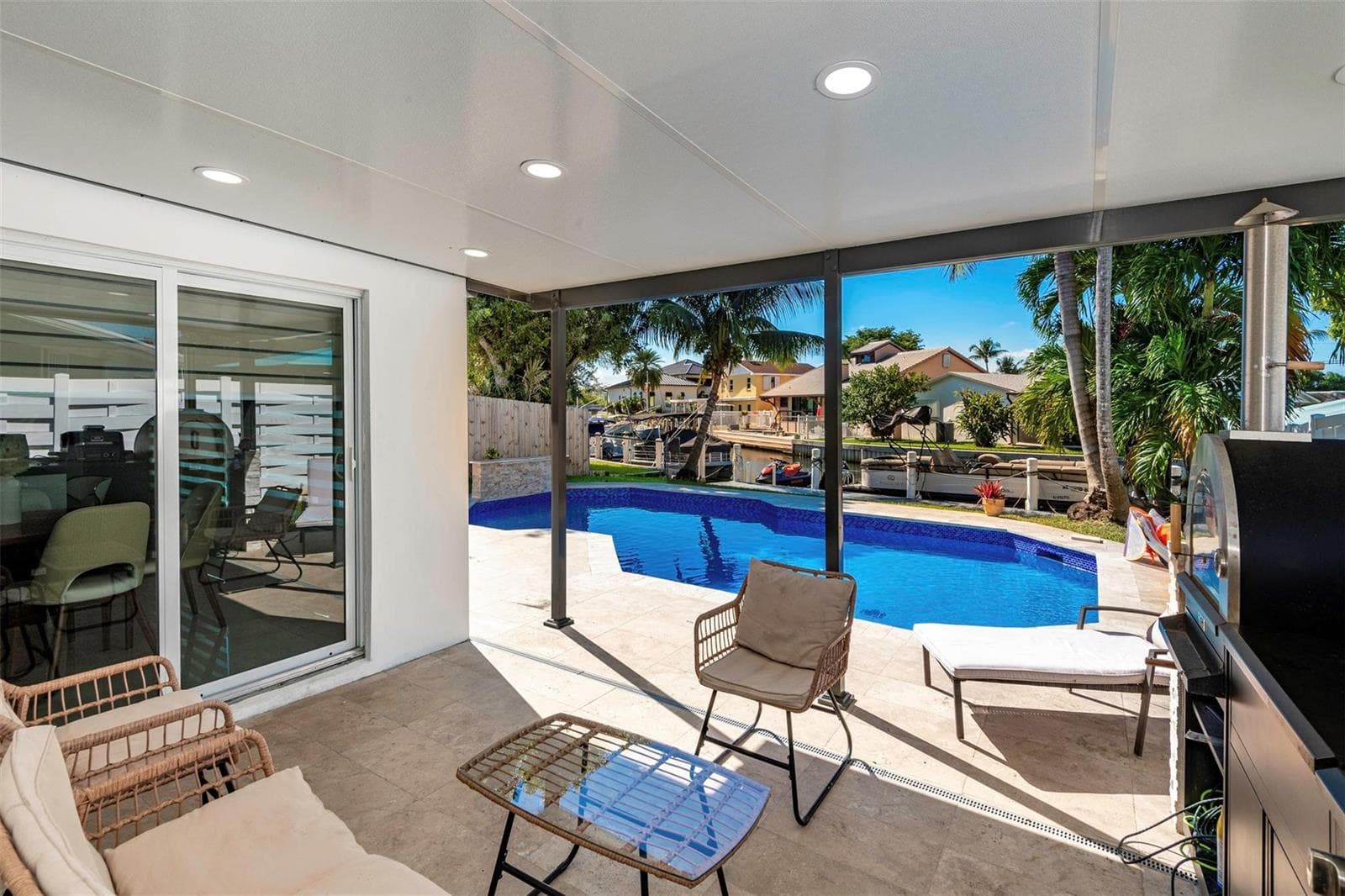 825 Argonaut Isle photo 1
