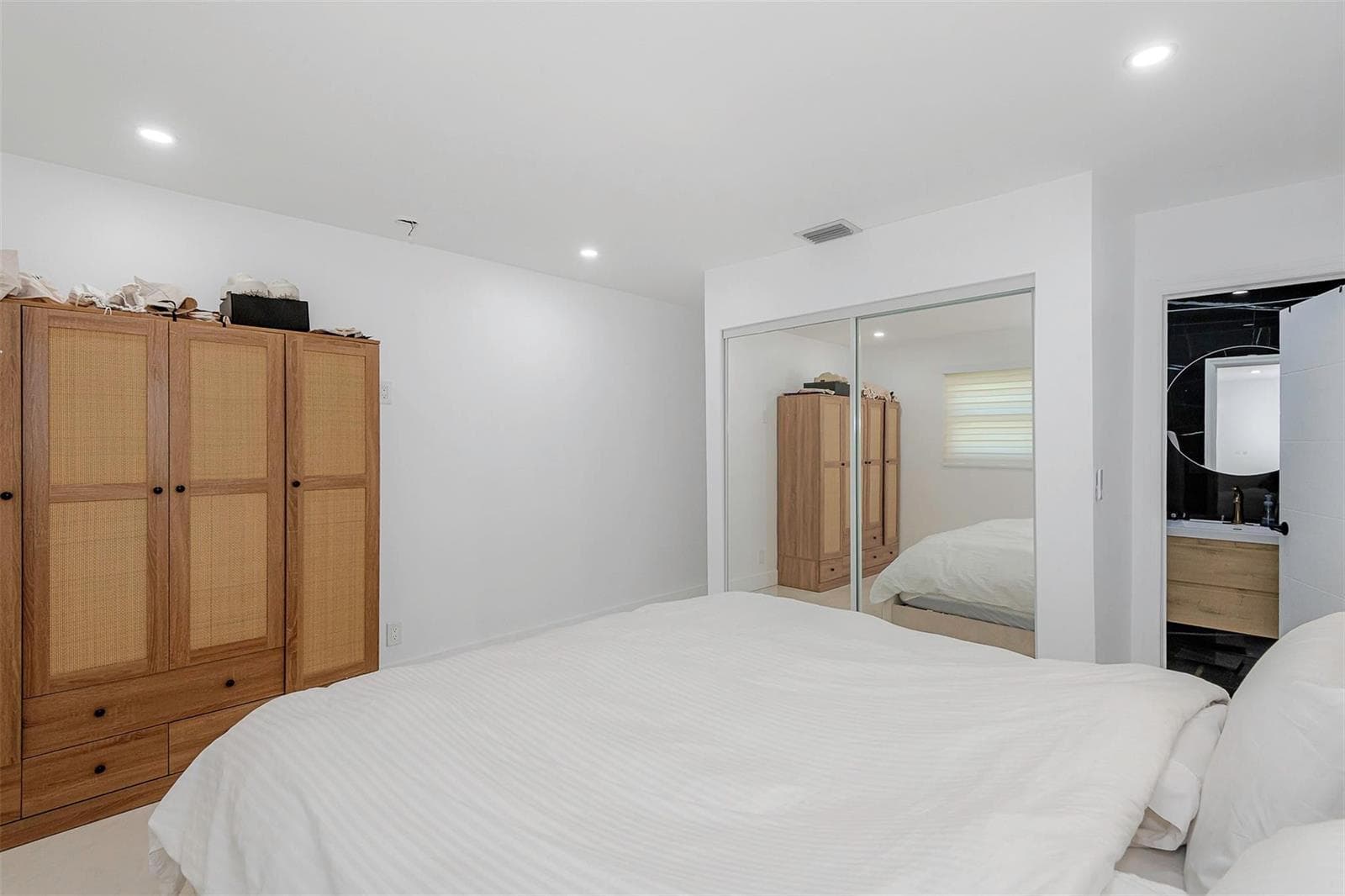 825 Argonaut Isle photo 18