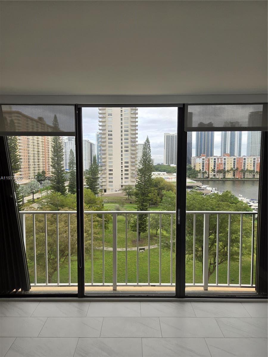 815 photo 1