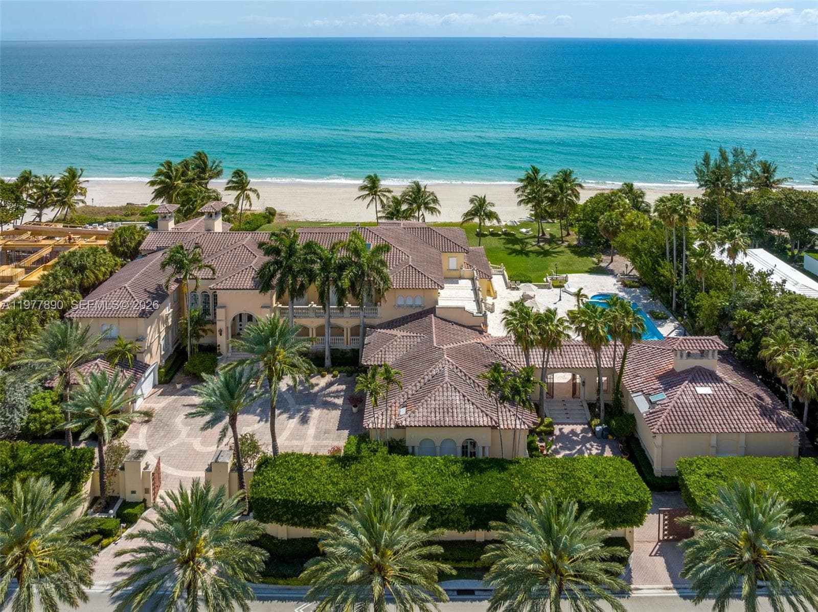 355 Ocean Blvd photo 4