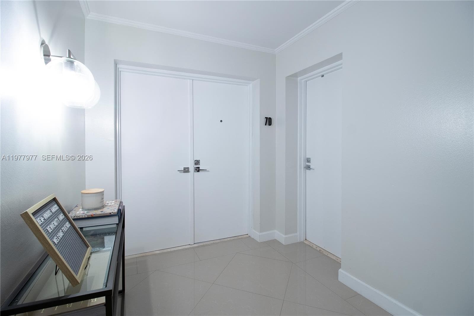 881 Ocean Dr 7D photo 22
