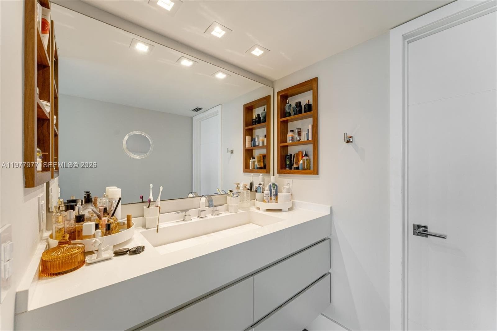881 Ocean Dr 7D photo 15