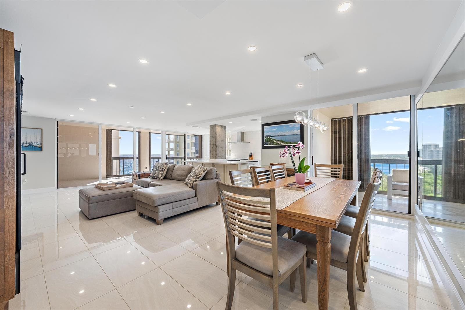5380 N Ocean Drive 12a photo 2