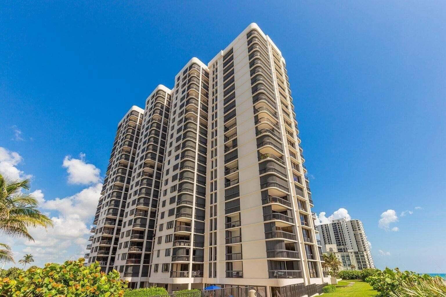 5380 N Ocean Drive 12a photo 22