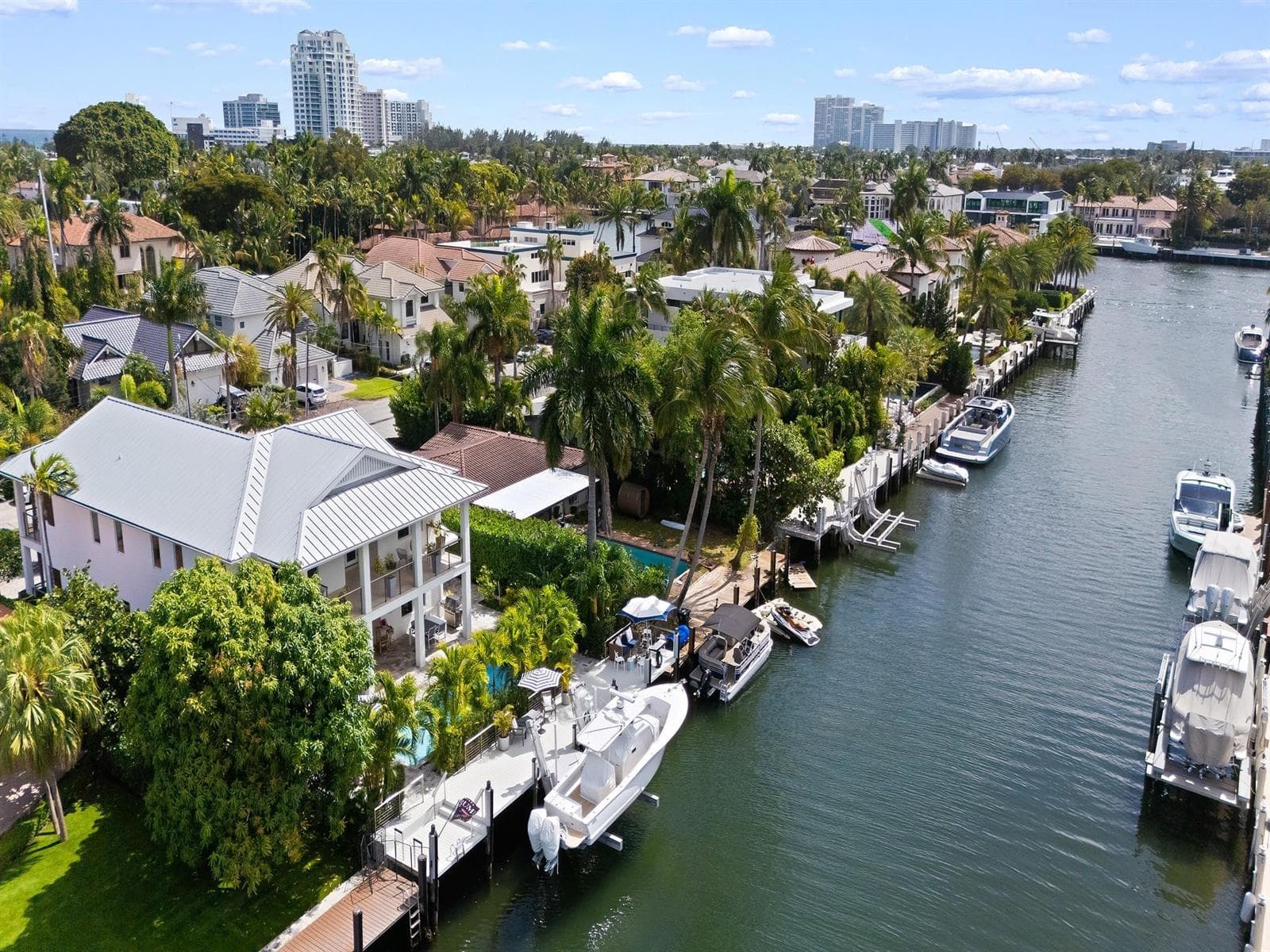 717 Solar Isle Drive photo 2