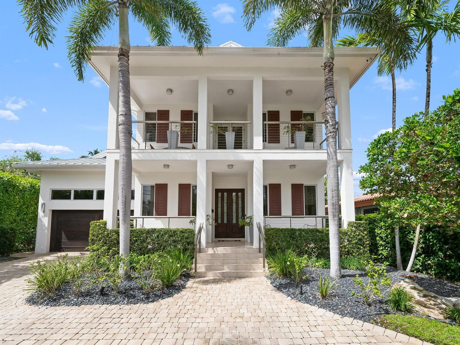 717 Solar Isle Drive photo 4