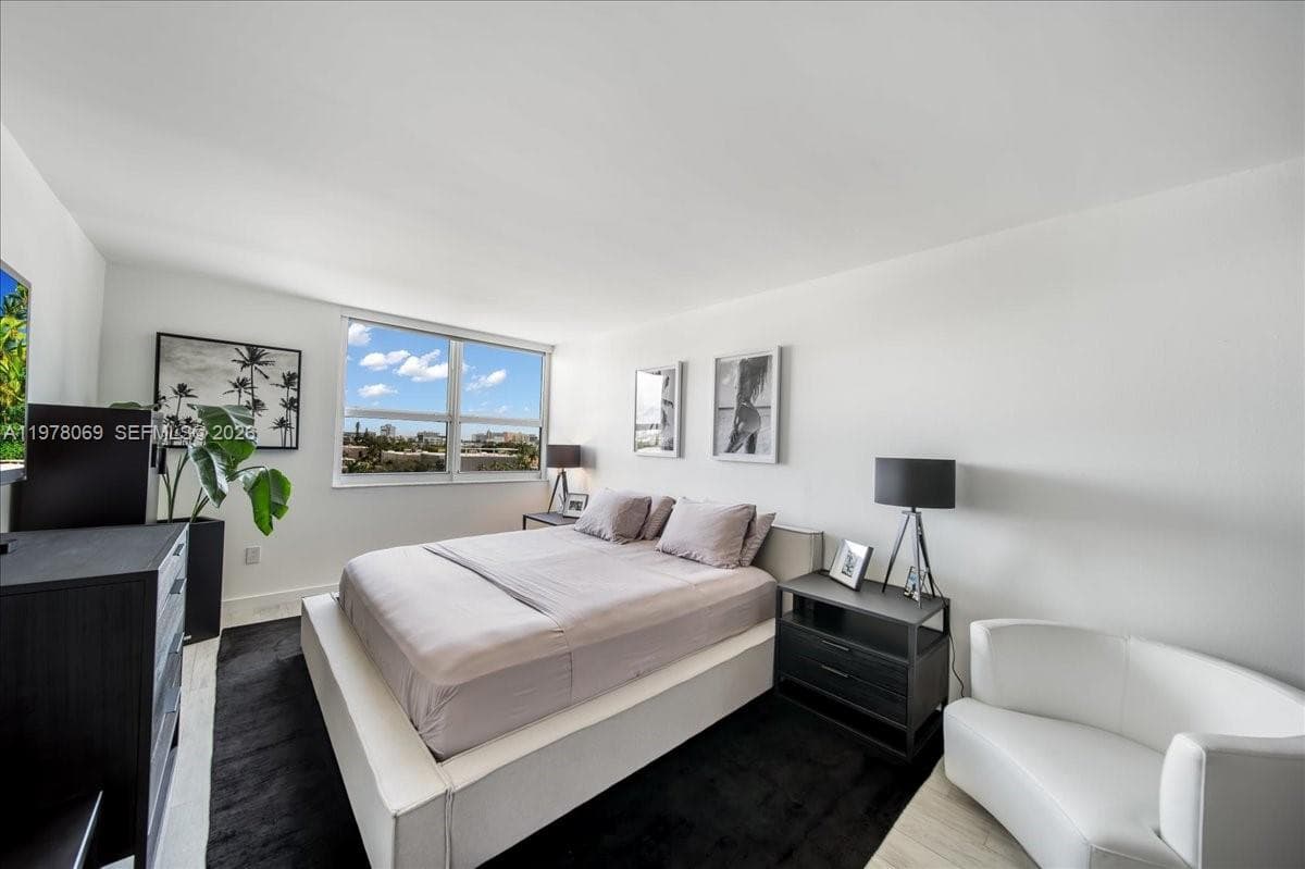 650 West Ave 712 photo 18